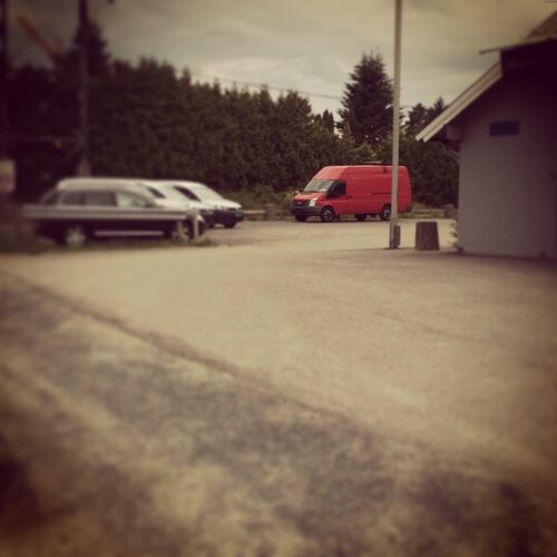 the red van was seen in Bjørkelangen, Norway, near a building whose purpose i could not ascertain ( July '17 )