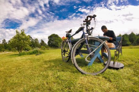 thankfully i had everything i thought i needed to fix it — until the cable housing also snapped after i replaced the broken cable — but waiting until after the retreat to go shopping for a new cable housing in town didn’t feel like a big deal