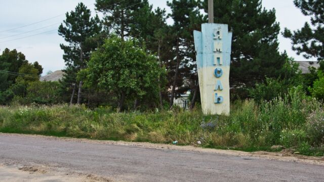 Paradoxically, the location markers in the district center didn't have much to show,